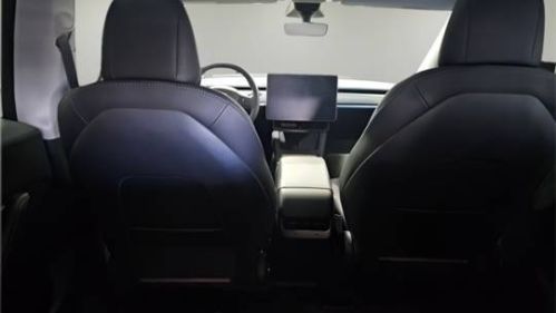 2022 Tesla Model Y 7SAYGDEF7NF381666