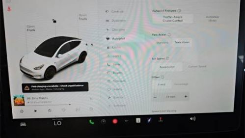 2022 Tesla Model Y 7SAYGDEF7NF381666