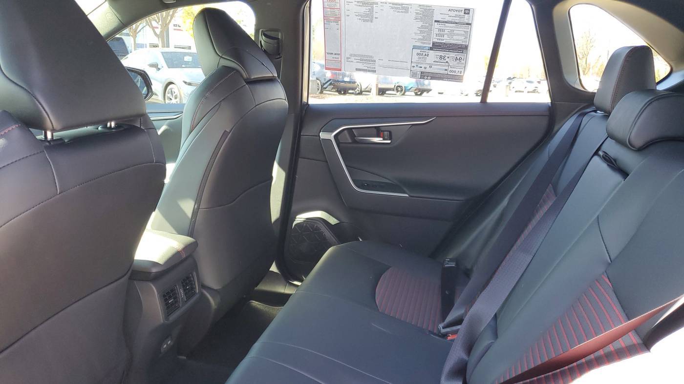 2025 Toyota RAV4 Plug-In Hybrid JTMEB3FV2SD247052
