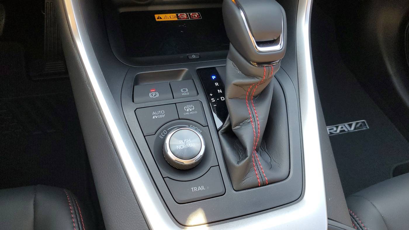 2025 Toyota RAV4 Plug-In Hybrid JTMEB3FV2SD247052
