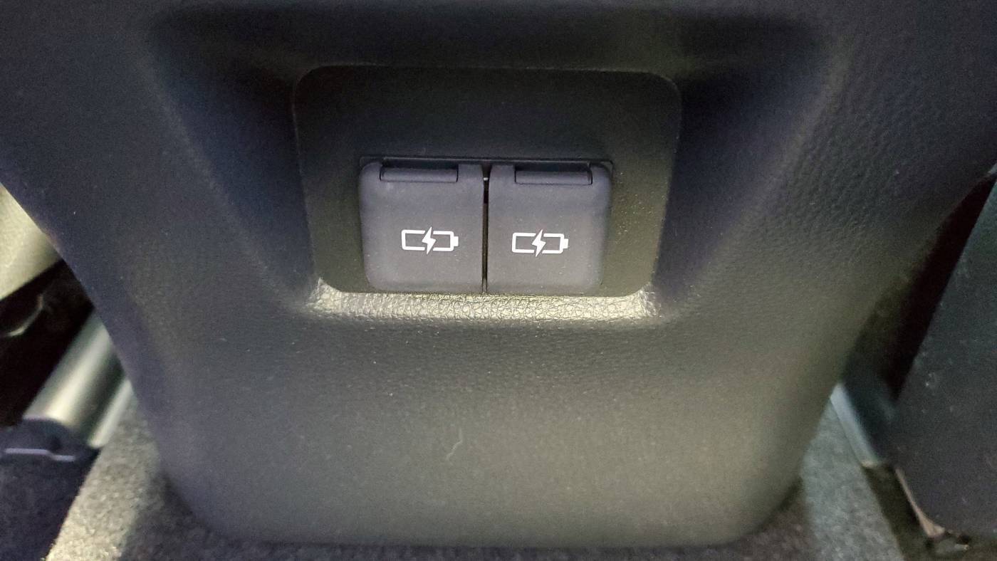 2025 Toyota RAV4 Plug-In Hybrid JTMEB3FV2SD247052