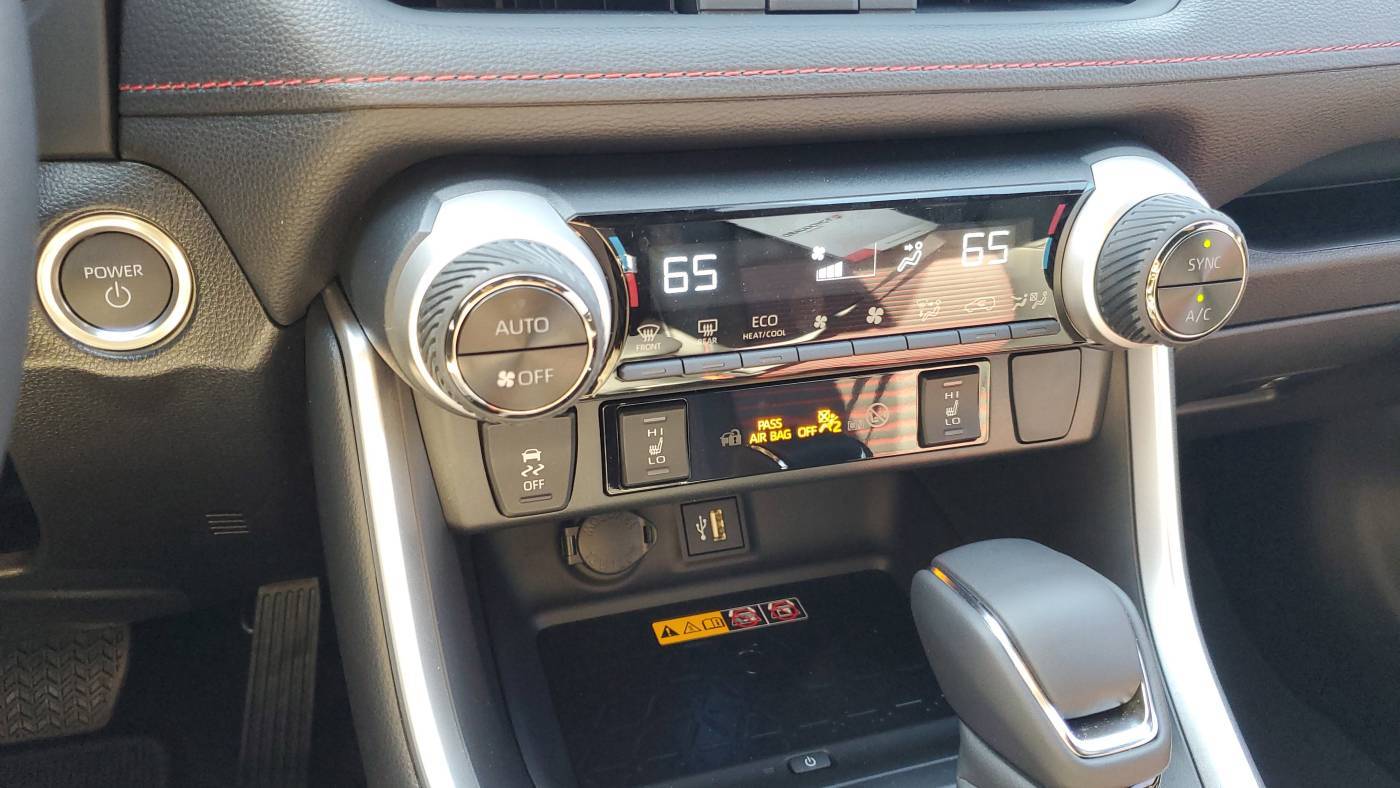 2025 Toyota RAV4 Plug-In Hybrid JTMEB3FV2SD247052