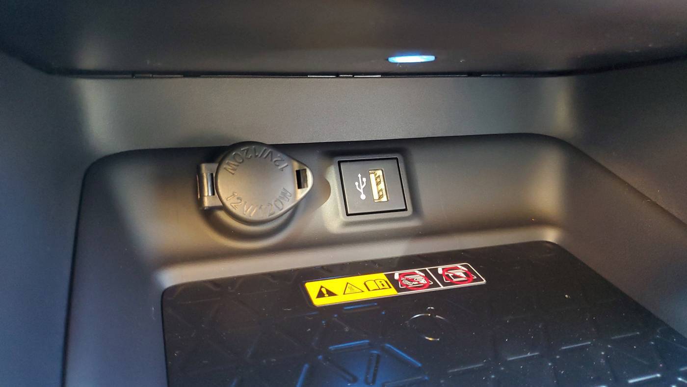 2025 Toyota RAV4 Plug-In Hybrid JTMEB3FV2SD247052