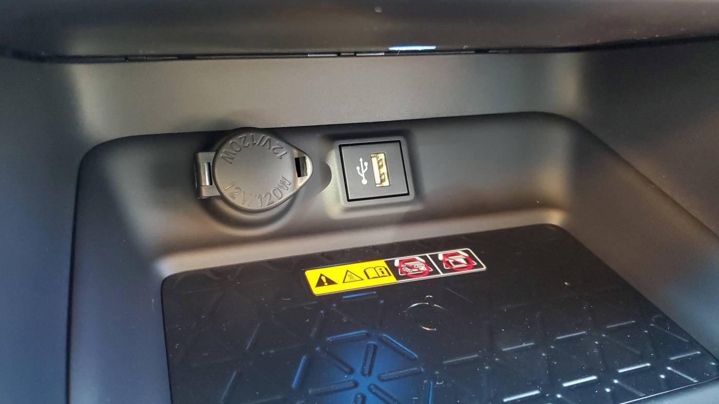 2025 Toyota RAV4 Plug-In Hybrid JTMEB3FV2SD247052