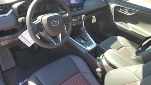 2025 Toyota RAV4 Plug-In Hybrid JTMEB3FV2SD247052