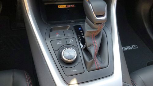 2025 Toyota RAV4 Plug-In Hybrid JTMEB3FV2SD247052