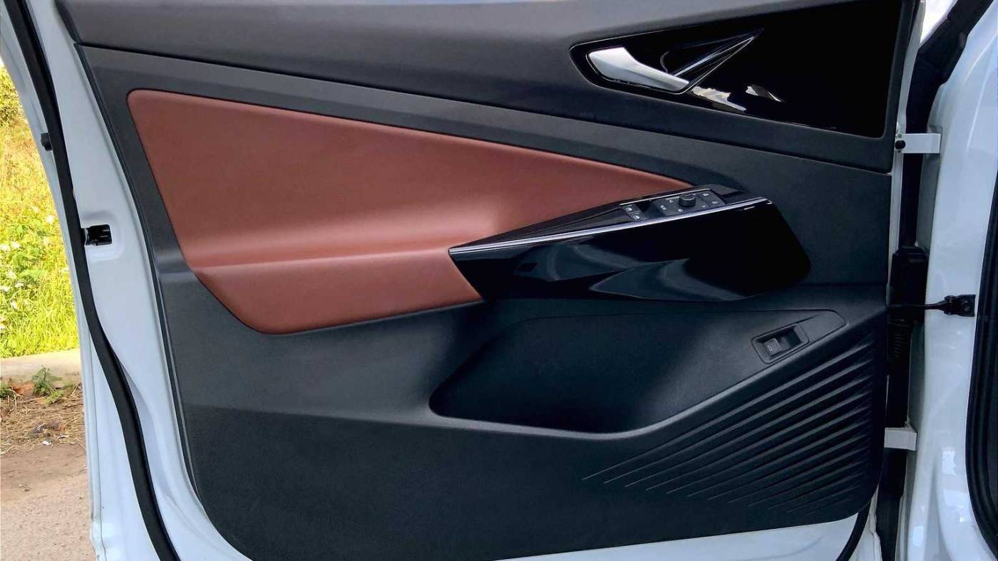 2021 Volkswagen ID.4 WVGTMPE29MP037738