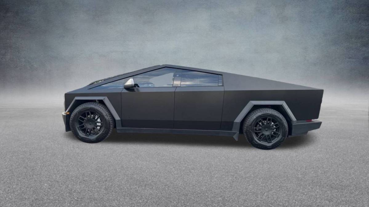 2024 Tesla Cybertruck - Images - 2
