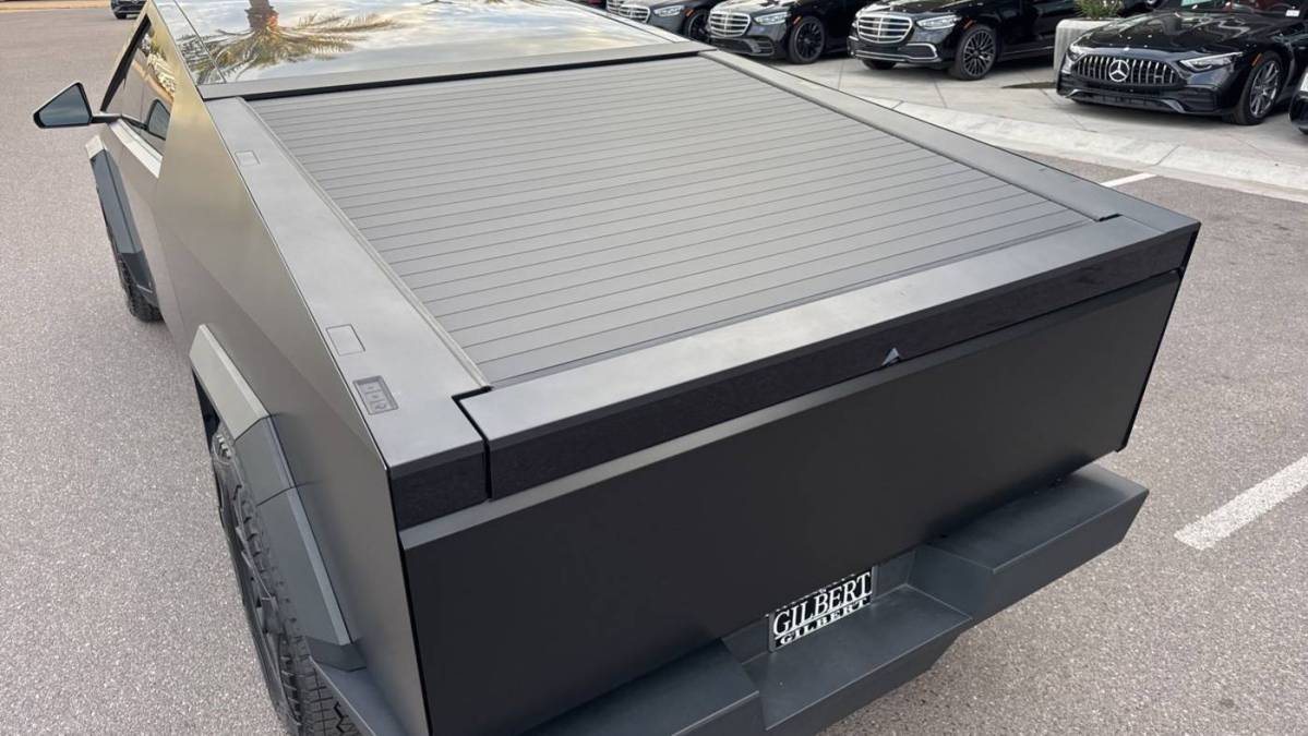 2024 Tesla Cybertruck - Images - 8
