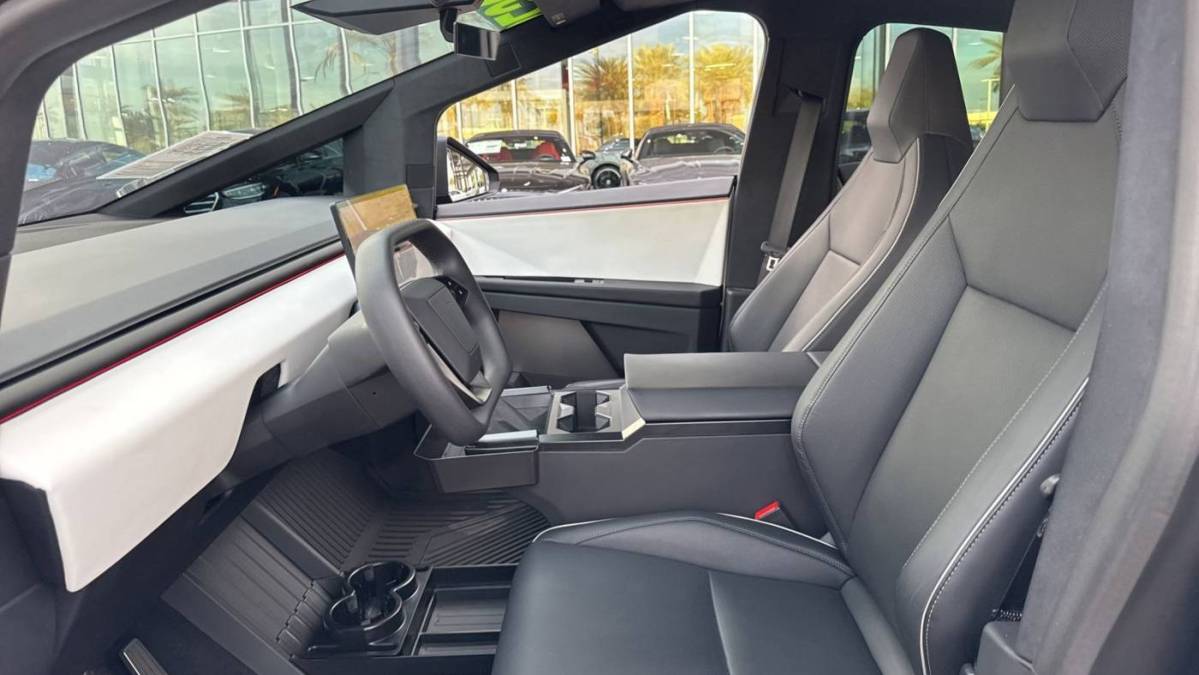 2024 Tesla Cybertruck - Images - 10