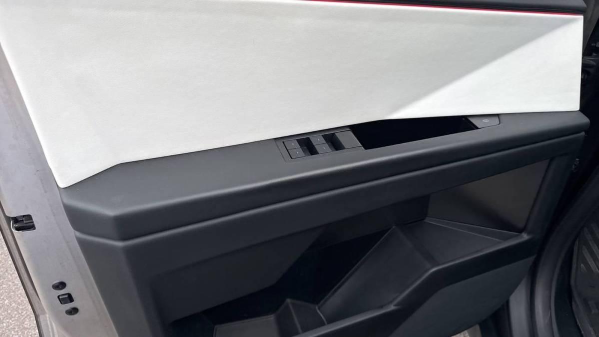 2024 Tesla Cybertruck - Images - 12