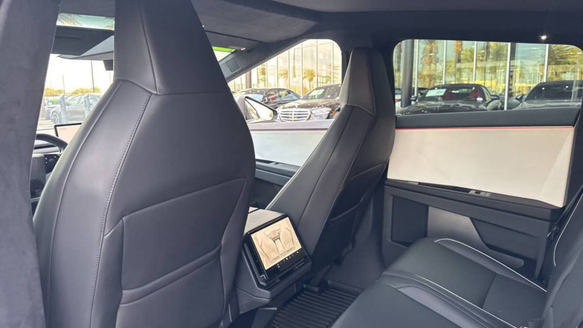 2024 Tesla Cybertruck - Images - 20