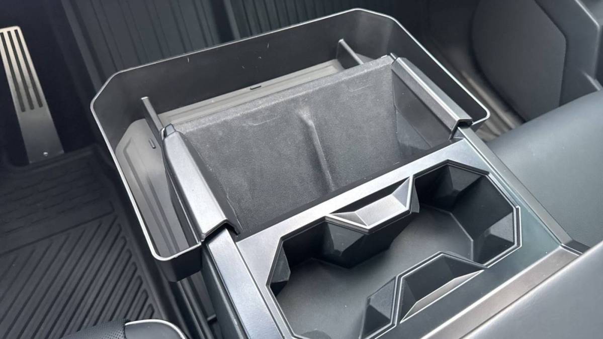 2024 Tesla Cybertruck - Images - 30
