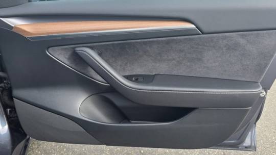 2023 Tesla Model 3 5YJ3E1EA4PF713677