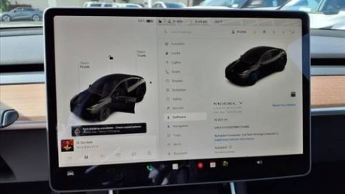 2021 Tesla Model Y 5YJYGDEE1MF070446