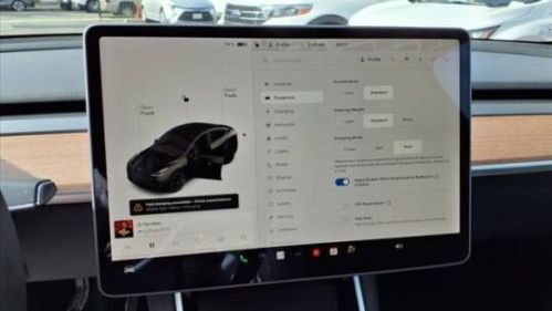 2021 Tesla Model Y 5YJYGDEE1MF070446