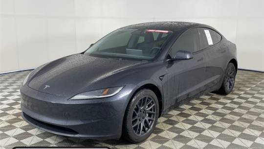 2025 Tesla Model 3 5YJ3E1EB5SF902923