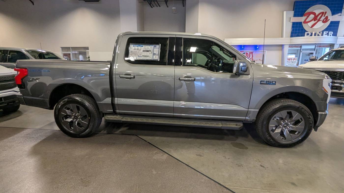 2025 Ford F-150 Lightning 1FT6W5L75SWG02360