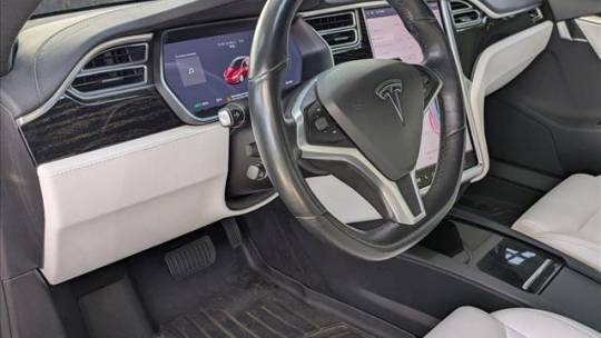 2017 Tesla Model S - Images - 10