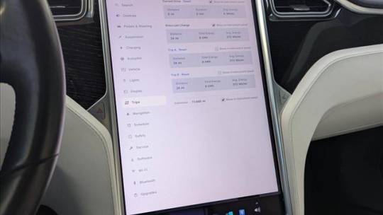 2017 Tesla Model S - Images - 13