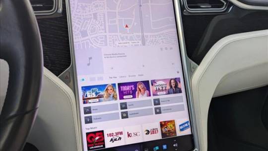 2017 Tesla Model S - Images - 14