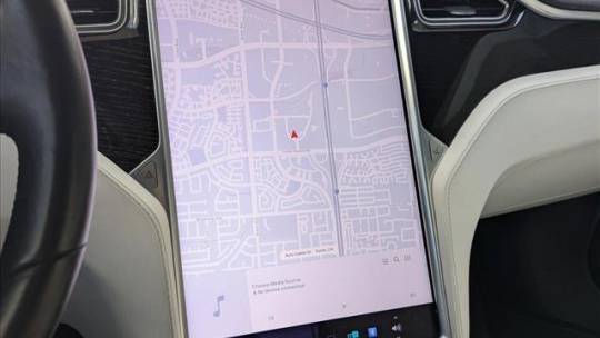 2017 Tesla Model S - Images - 15