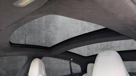 2017 Tesla Model S - Images - 17