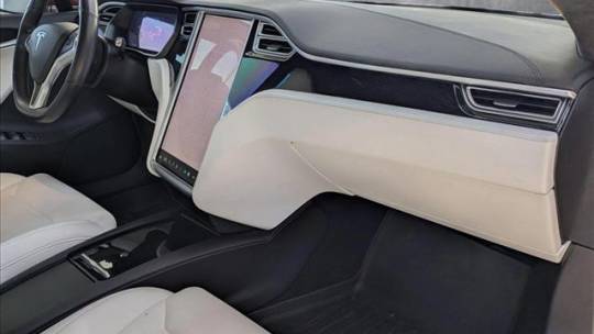 2017 Tesla Model S - Images - 23