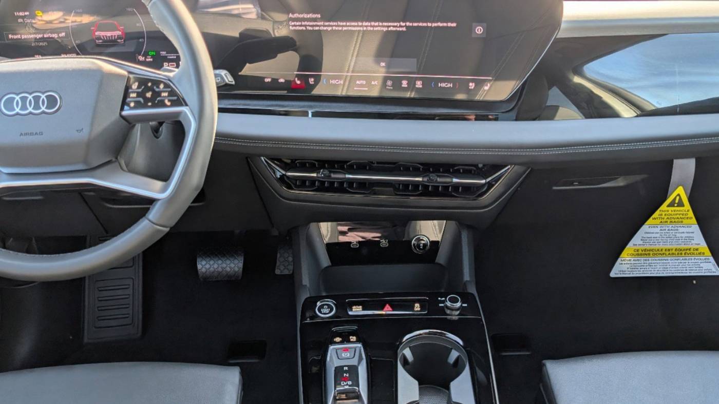 2025 Audi Q6 e-tron WA124BGF1SA012295