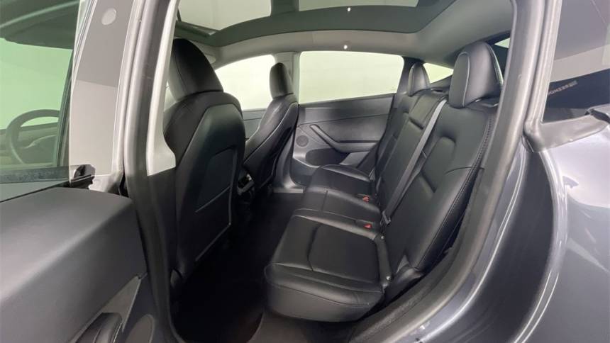 2023 Tesla Model Y 7SAYGDEE6PF886091