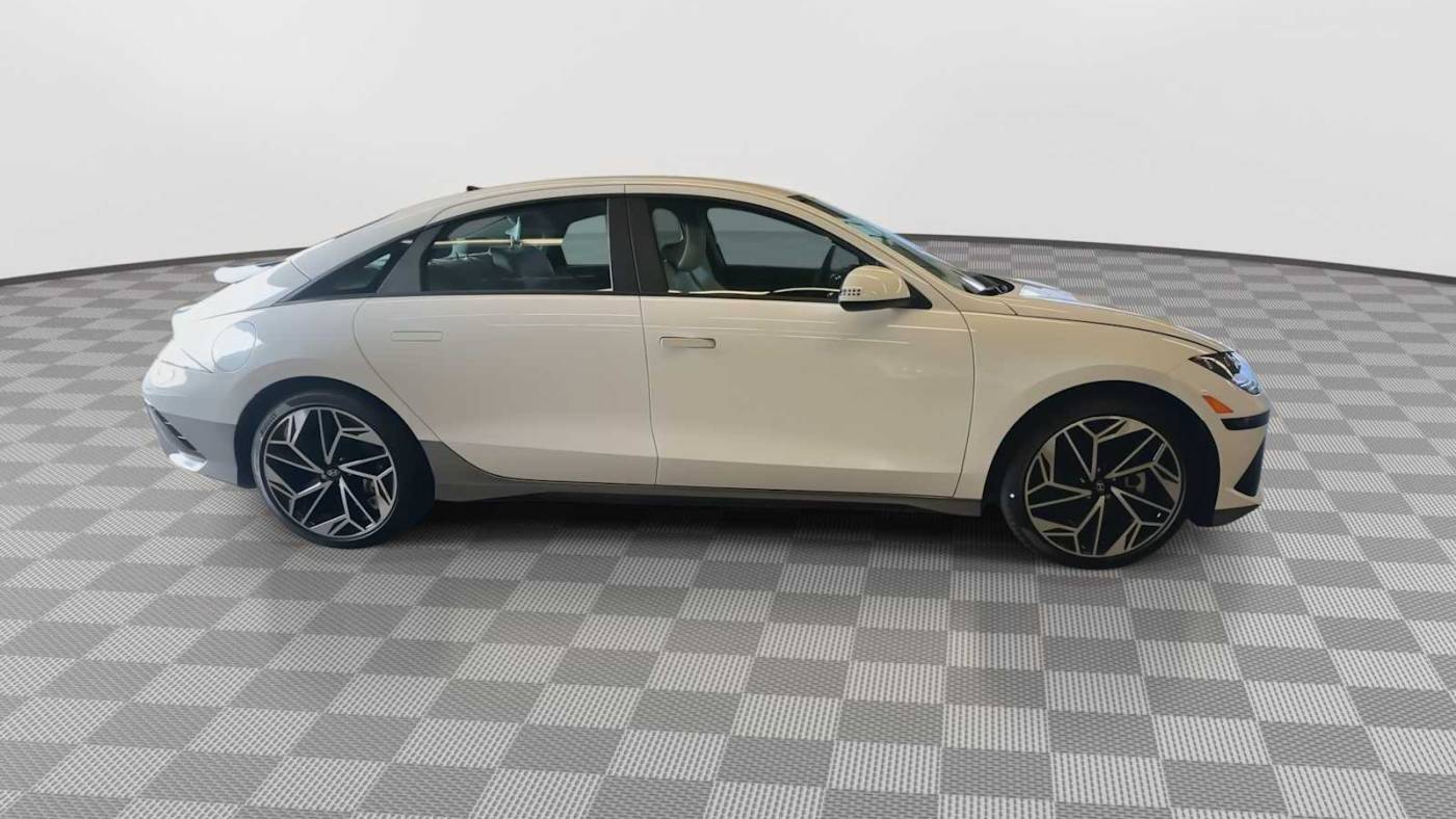 2025 Hyundai IONIQ 6 KMHM34AA3SA095914