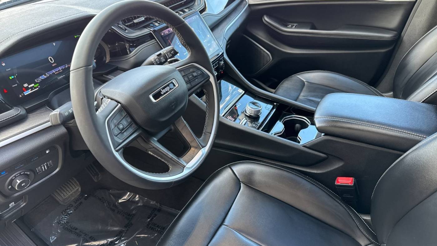 2023 Jeep Grand Cherokee 1C4RJYB65PC628617