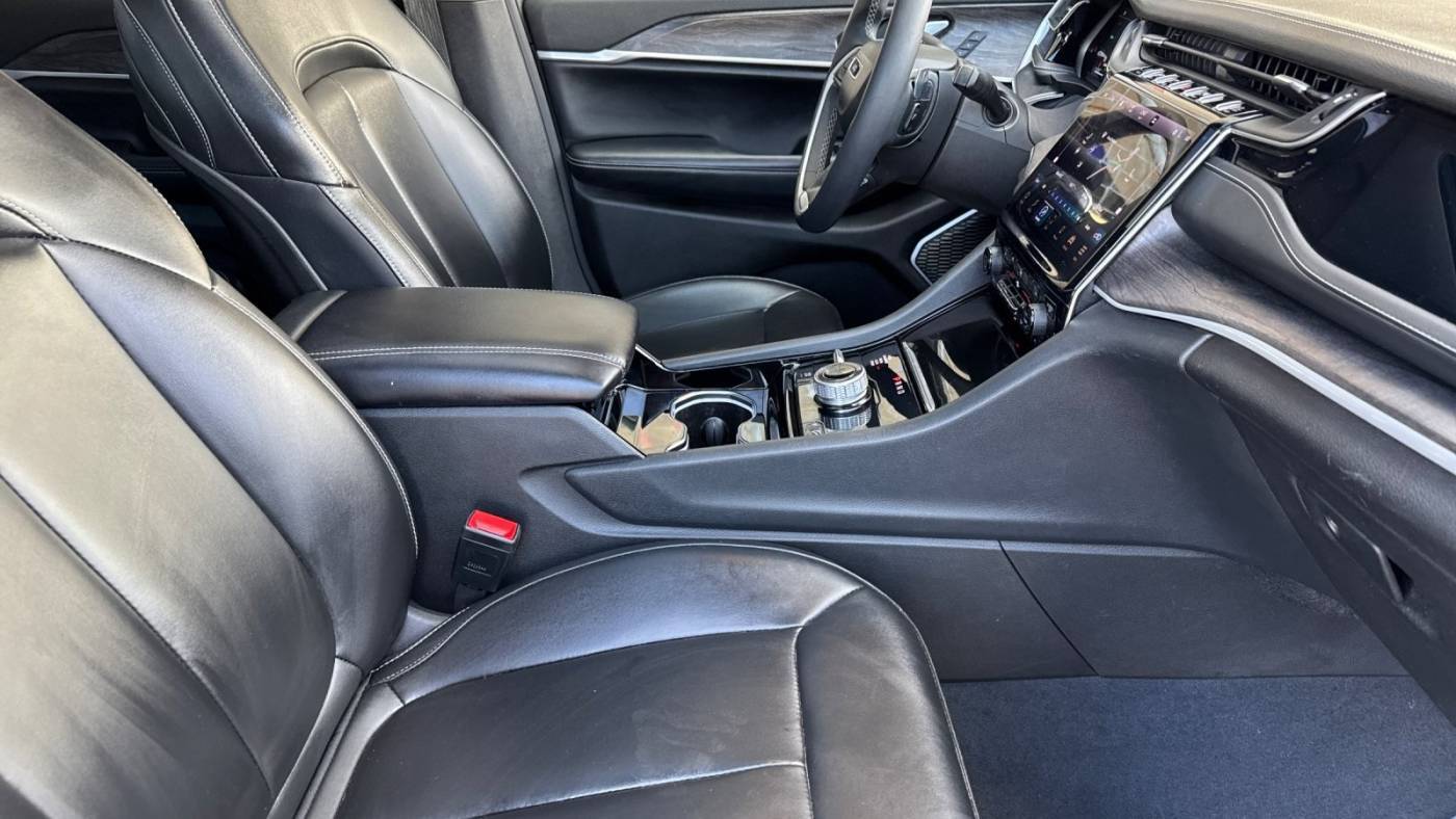 2023 Jeep Grand Cherokee 1C4RJYB65PC628617