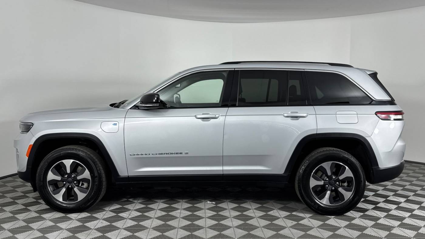 2023 Jeep Grand Cherokee 1C4RJYB65PC628617