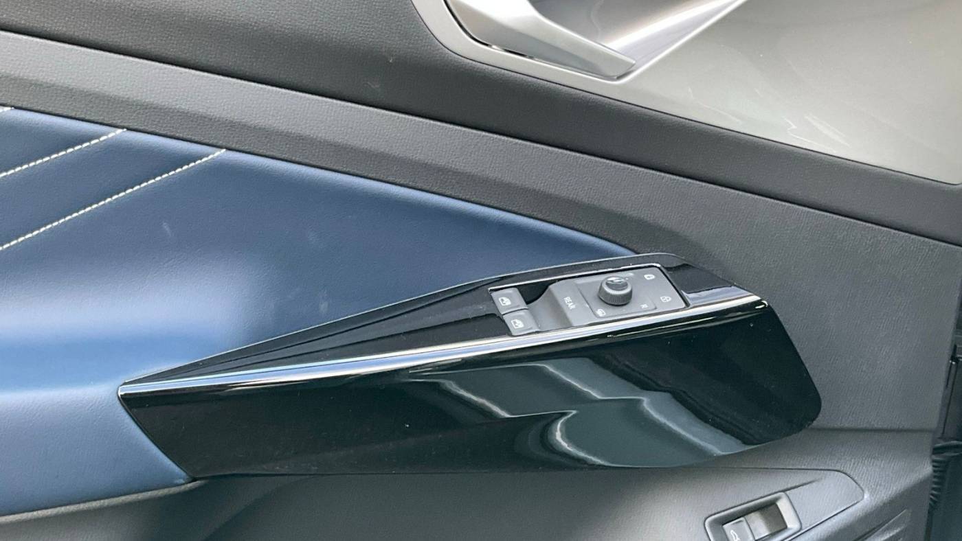 2025 Volkswagen ID.4 1V25MPE85SC002358