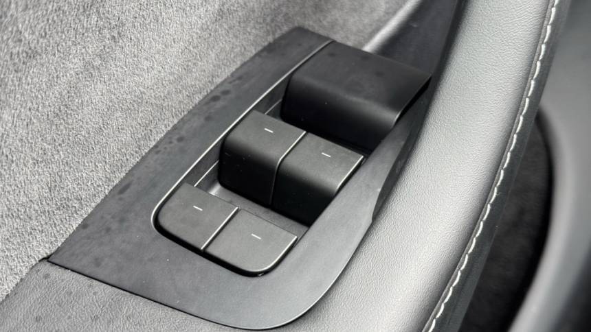 2023 Tesla Model Y 7SAYGDEE1PA190140