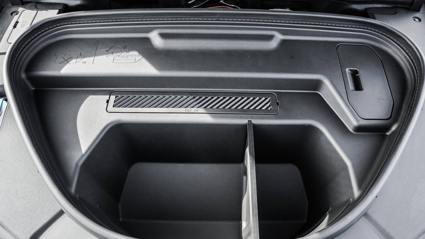 2025 Audi Q6 e-tron WA134BGFXSA018102