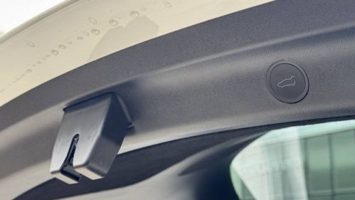 2023 Tesla Model Y 7SAYGDEE1PA190140