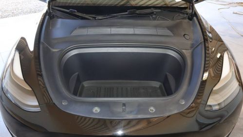 2024 Tesla Model Y 7SAYGDEE2RA281324