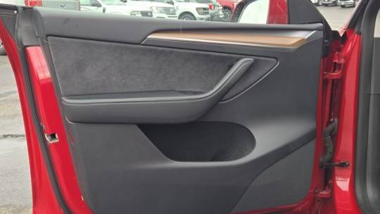 2023 Tesla Model Y 7SAYGDEE3PF686639