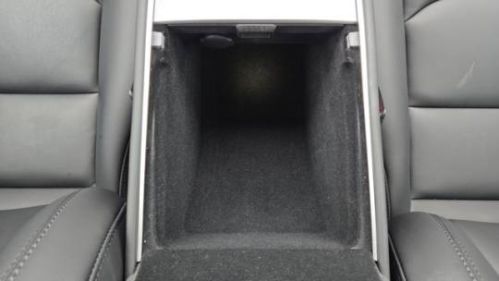 2023 Tesla Model Y 7SAYGDEE3PF686639