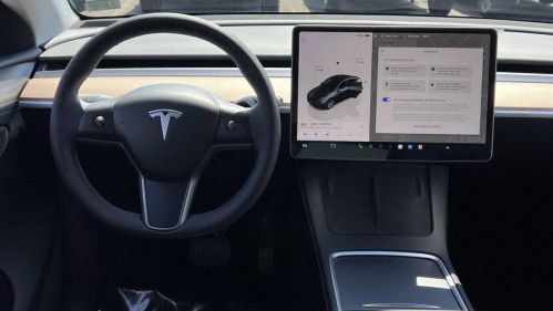 2024 Tesla Model Y 7SAYGDEEXRA225289