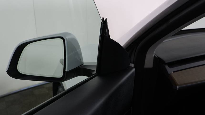 2022 Tesla Model Y 7SAYGAEE9NF382257