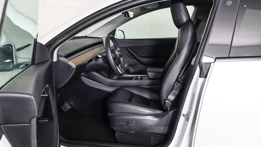 2022 Tesla Model Y 7SAYGAEE9NF382257