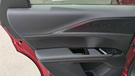 2025 Cadillac Lyriq 1GYKPNRL5SZ310040