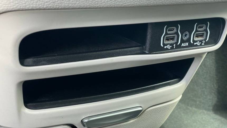 2023 Chrysler Pacifica 2C4RC1L70PR556208