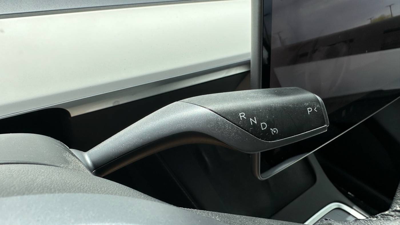 2021 Tesla Model Y 5YJYGDEE9MF240987