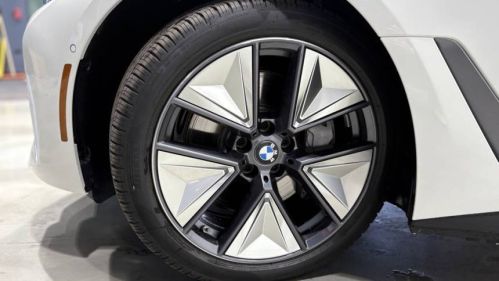 2025 BMW i4 WBY43HD01SFU71056