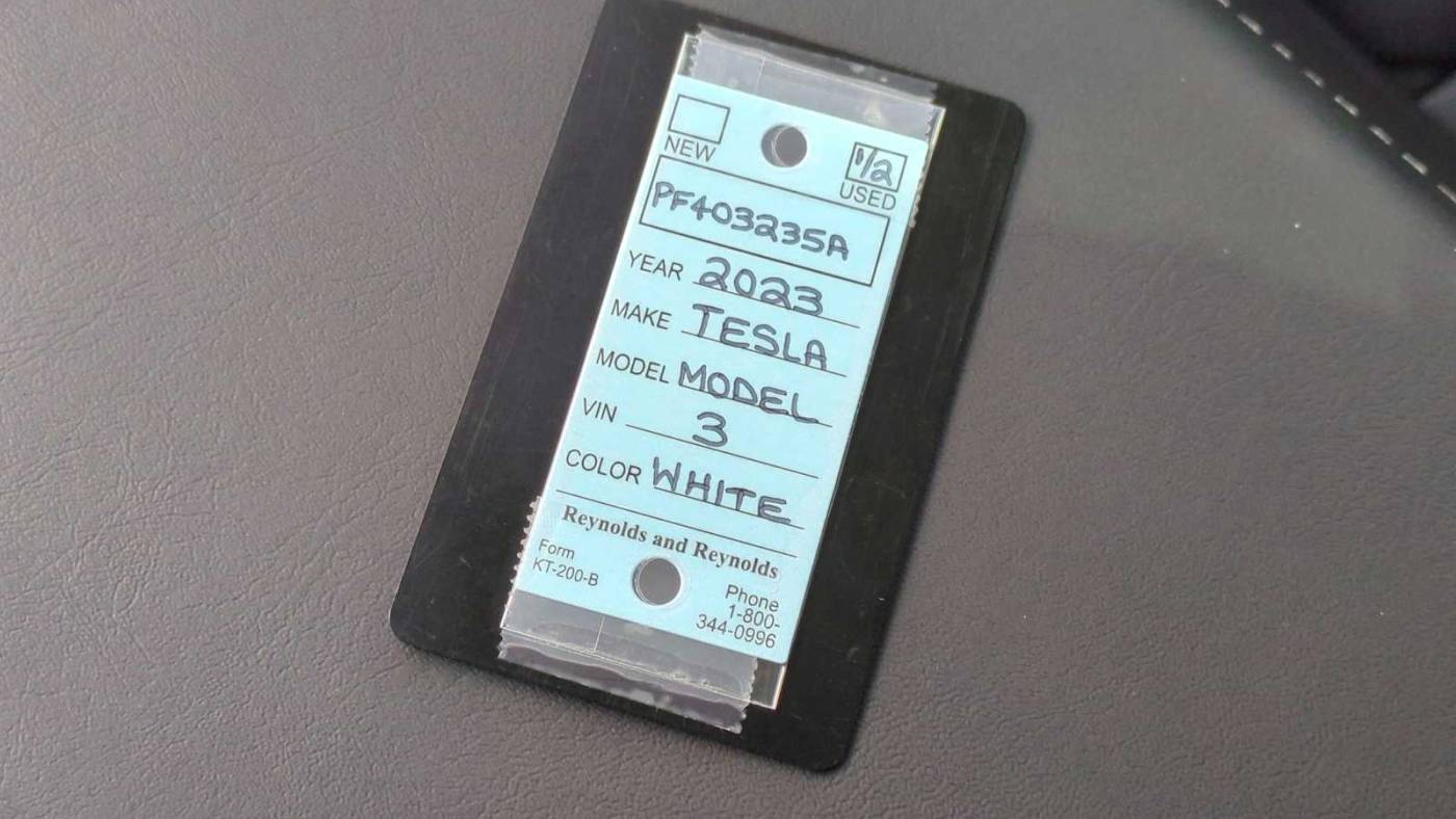 2023 Tesla Model 3 5YJ3E1EA0PF403235