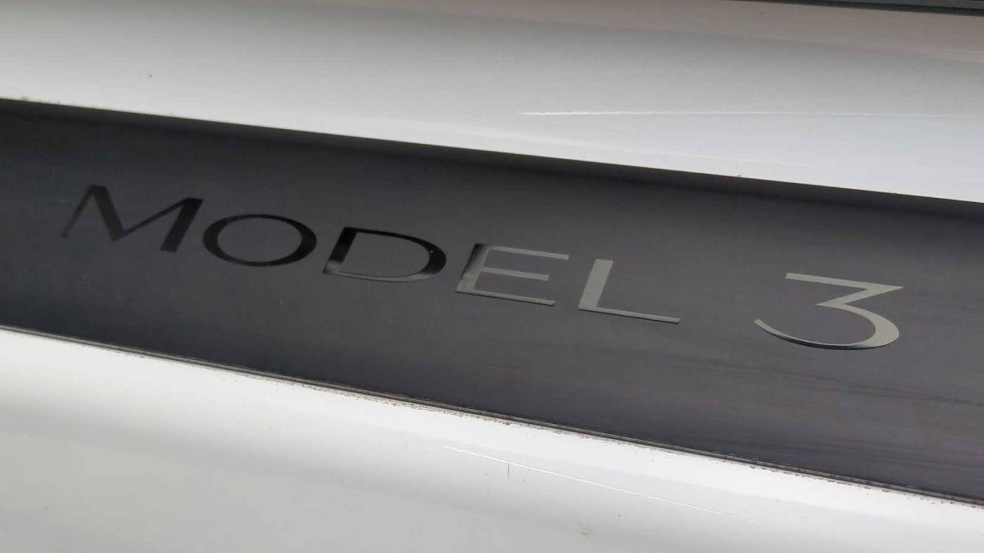 2023 Tesla Model 3 5YJ3E1EA0PF403235